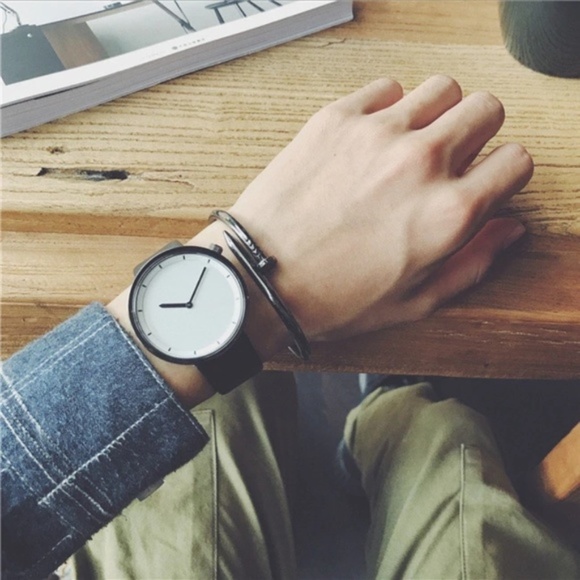Accessories - ❤️NEW❤️  Unisex Simple Design Leather Watch